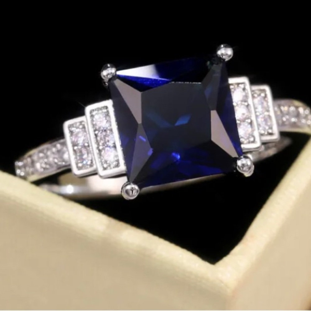 100) 925 silver filled cz ring - Picture 4 of 5